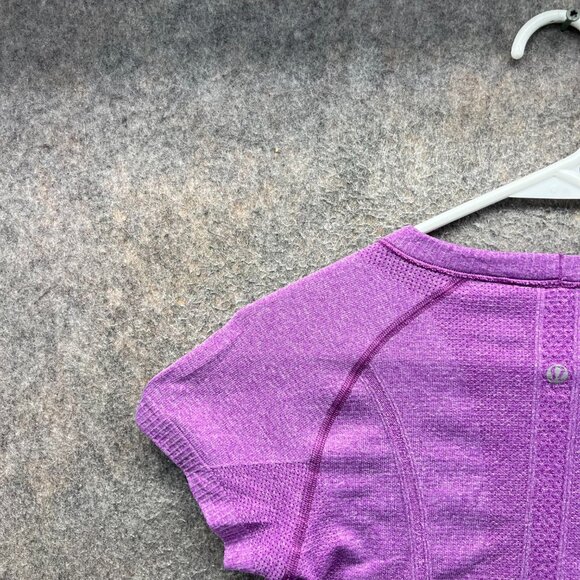 Lululemon Shirt Women 2 Purple Swiftly Tech Short Sleeve Seamless Lightweight - Picture 9 of 10